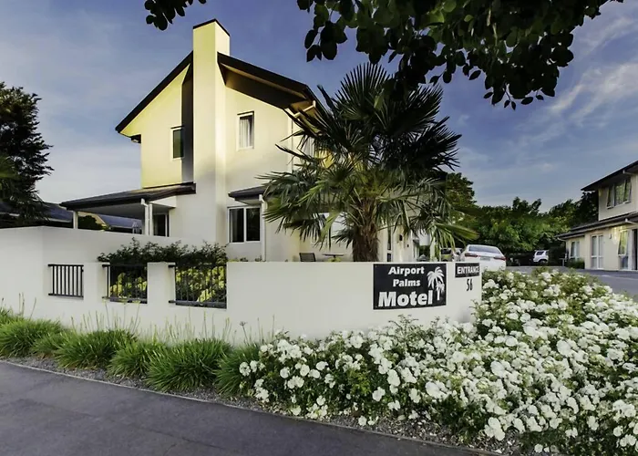 Airport PalmsAirport Hotel